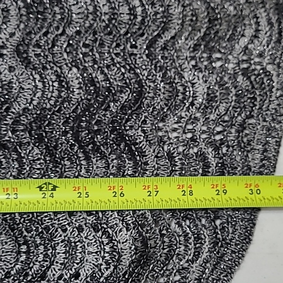 NWT New Directions Black & Grey Sweater with Silver Threading size 2X - Picture 10 of 11